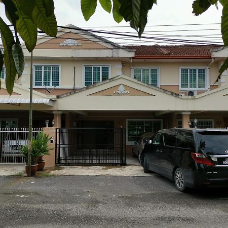 Nansang One Homestay 8Pax 4Rooms Sibu Kültér fotó